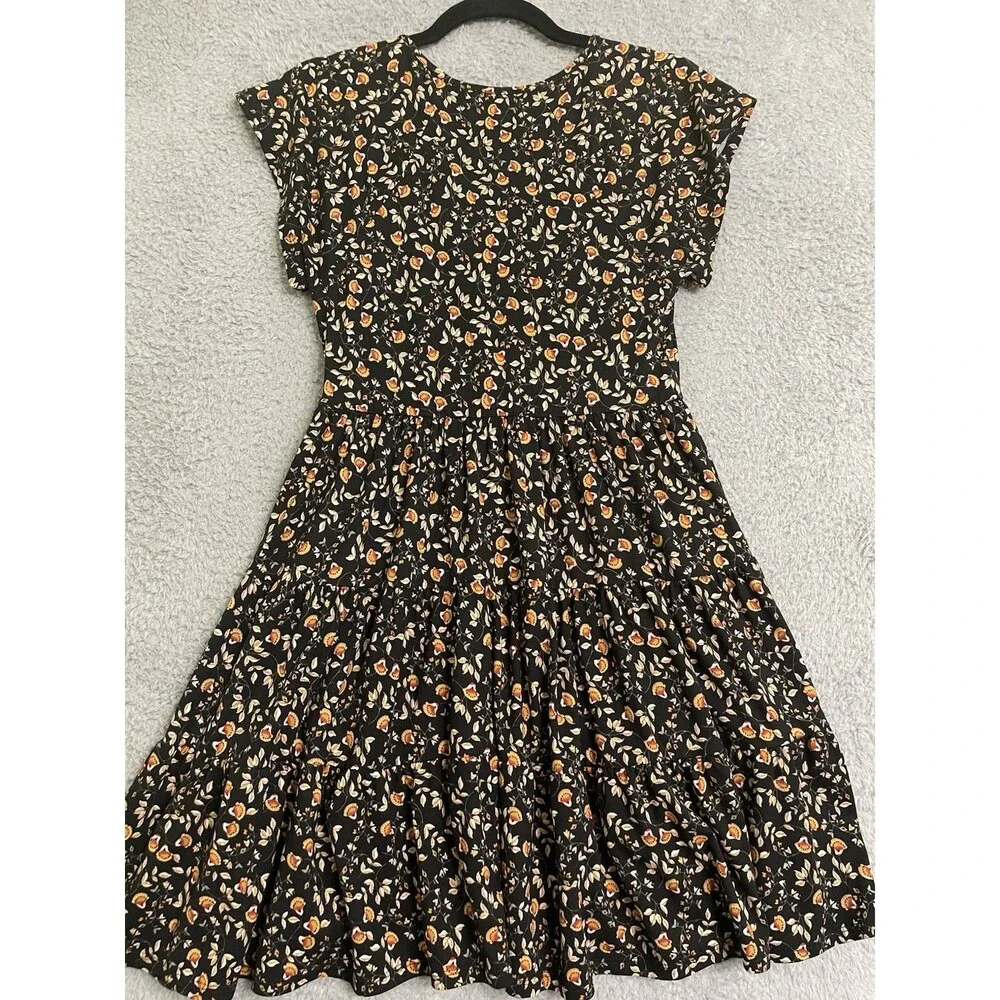 Urban Outfitters Women’s Julia Tiered Fit & Flare Black Beige Dress Size Small - Picture 6 of 10